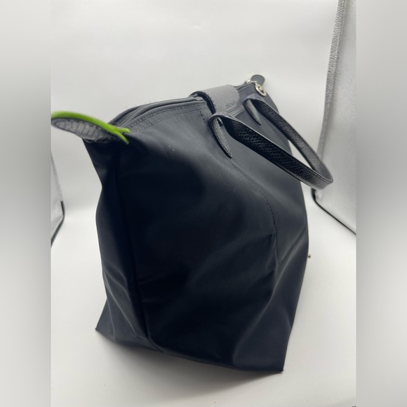 Longchamp Le Pliage Green Medium Top Handle Folding Tote Bag - Picture 5 of 11